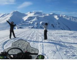 akureyri-excursie-sneeuwscooter-avontuur