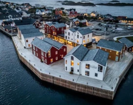 1-thumb-henningsvaer-bryggehotell-buiten