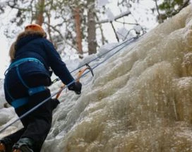 ice-climbing-in-nuuksio