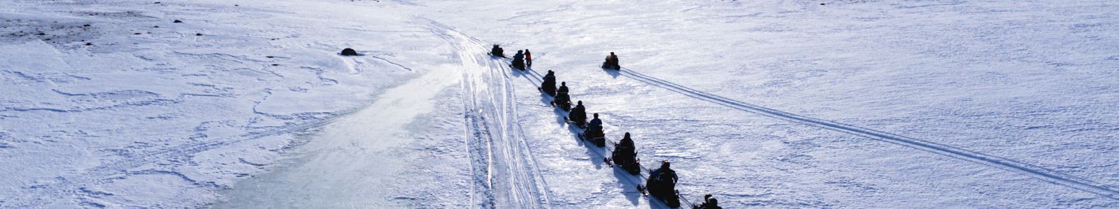 Sneeuwscooter rijden in IJsland