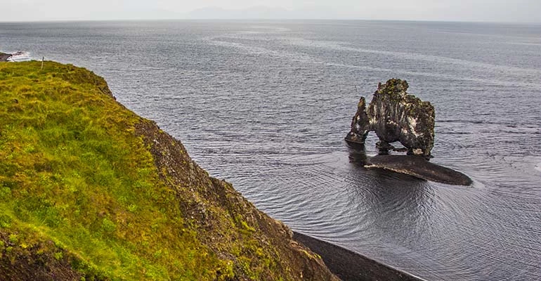 hvitserkur rots in IJsland