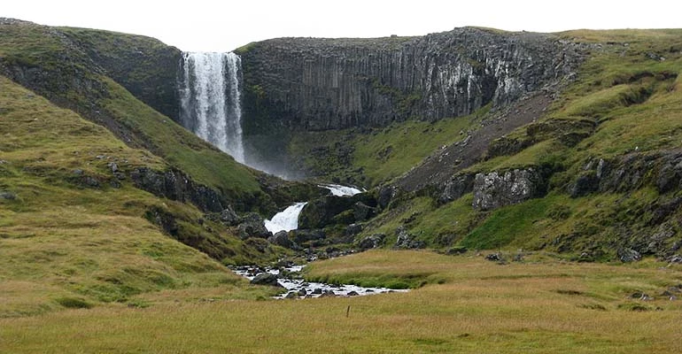 svodufoss snaefellsnes