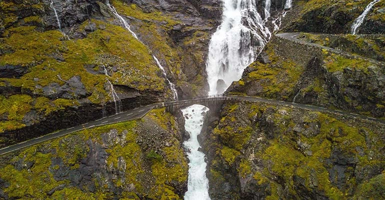 trollstigen stigfos