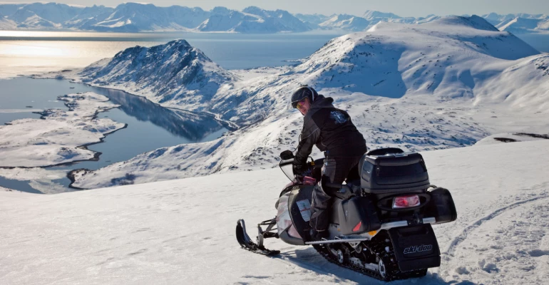 sneeuwscooteren tromso noorwegen winter